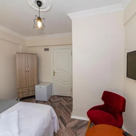 Kumkapi Romanos Hotel *