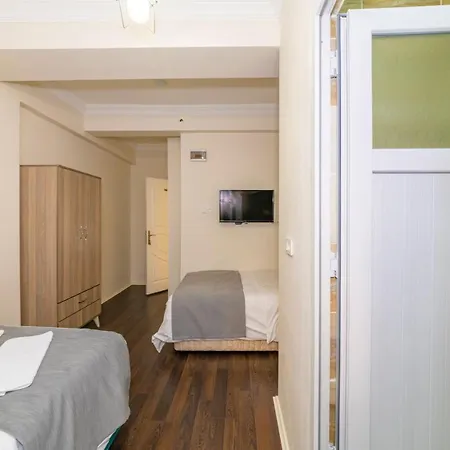 Hotel Kumkapi Romanos *