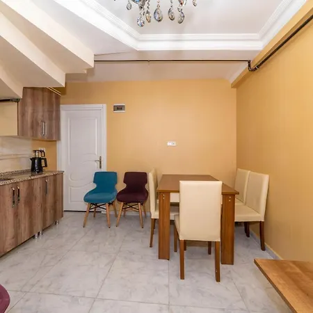 Kumkapi Romanos Homestay